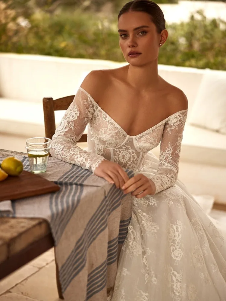 Boho A-line Wedding Dress Off The Shoulder Appliques Long Sleeves Princess Bridal Gown Elegant Robe De Mariée