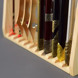 Mini katana suporte de madeira demônio slayer espada suporte exibição ferro japonês katana prateleira armazenamento samurai sabre rack 10 principais vendas quadro de ferro aro 26 - №5