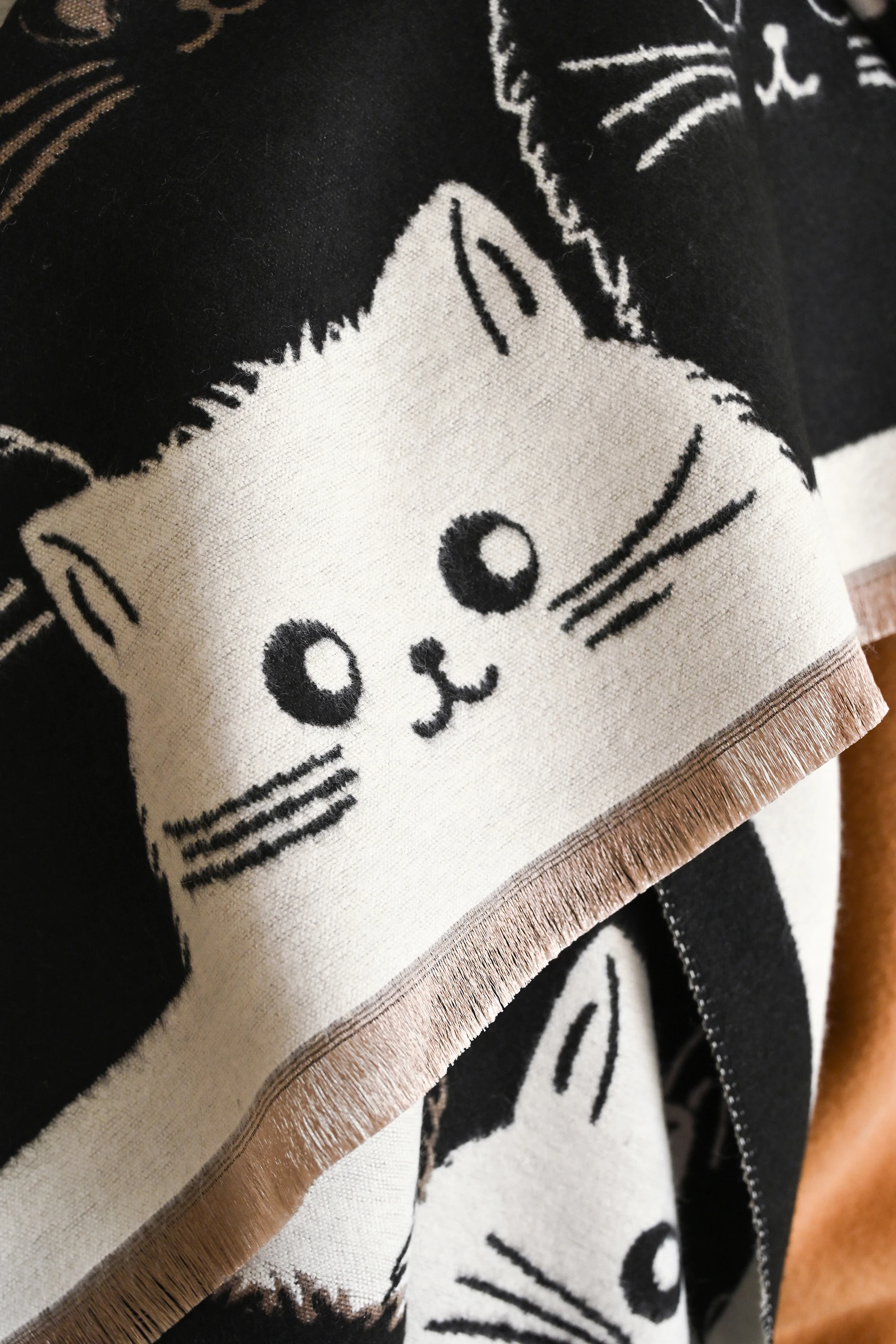 Cute Cartoon Cat Print Double Sided Scarf, Fringe Edge Soft Cashmere Feel Large Shawl Wrap For Women Winter Daily Gift view 6