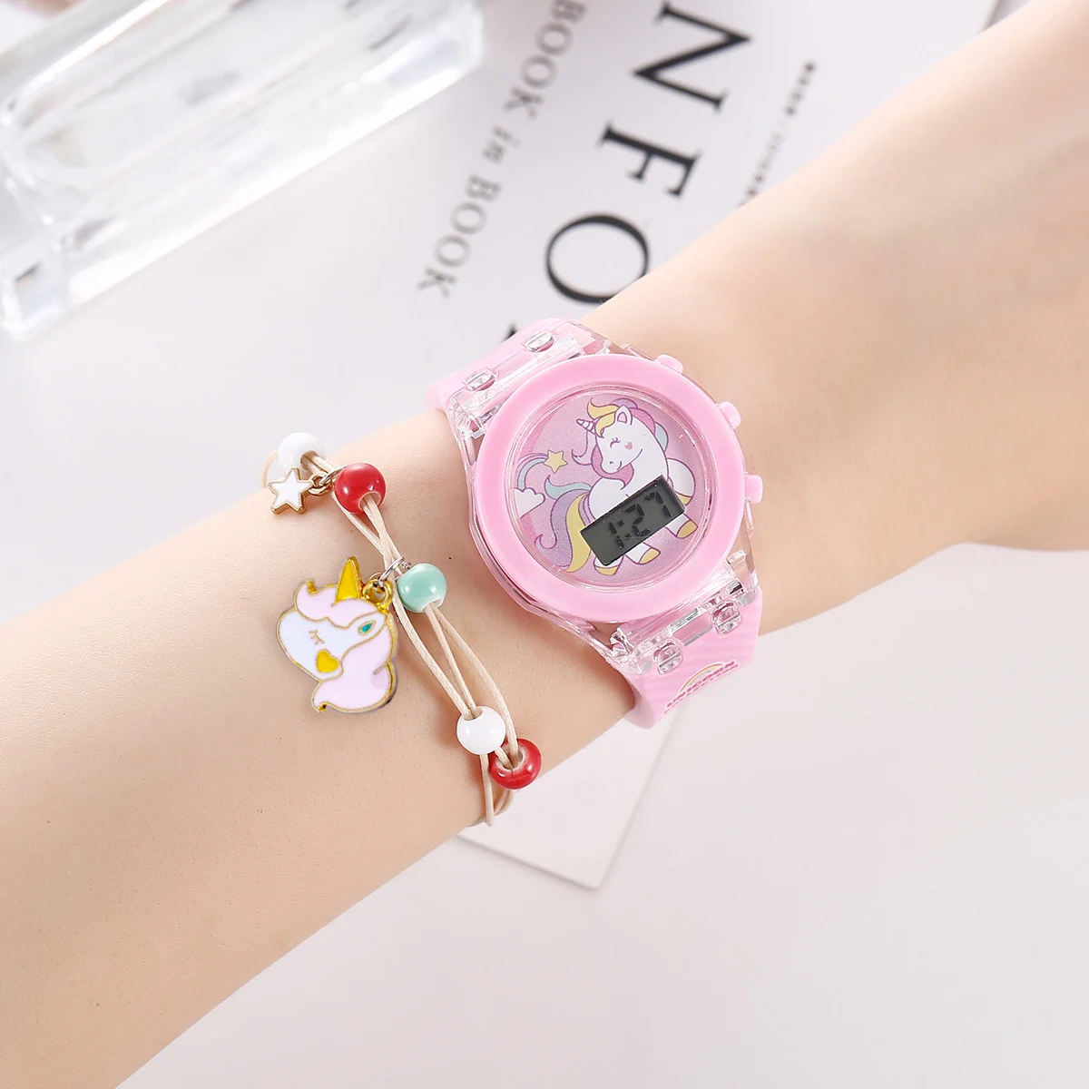 Unicorn Girls Watches with Bracelet Box Silicone Strap Flash Light Children Watch Women Clock reloj infantil Relogio Feminino