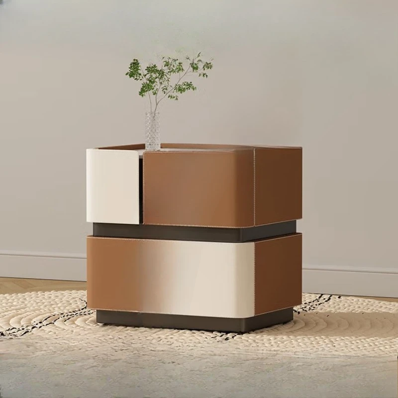 

Прикроватная тумбочка из массива дерева, шкаф для хранения вещей в спальне, простой кремовый дизайн.