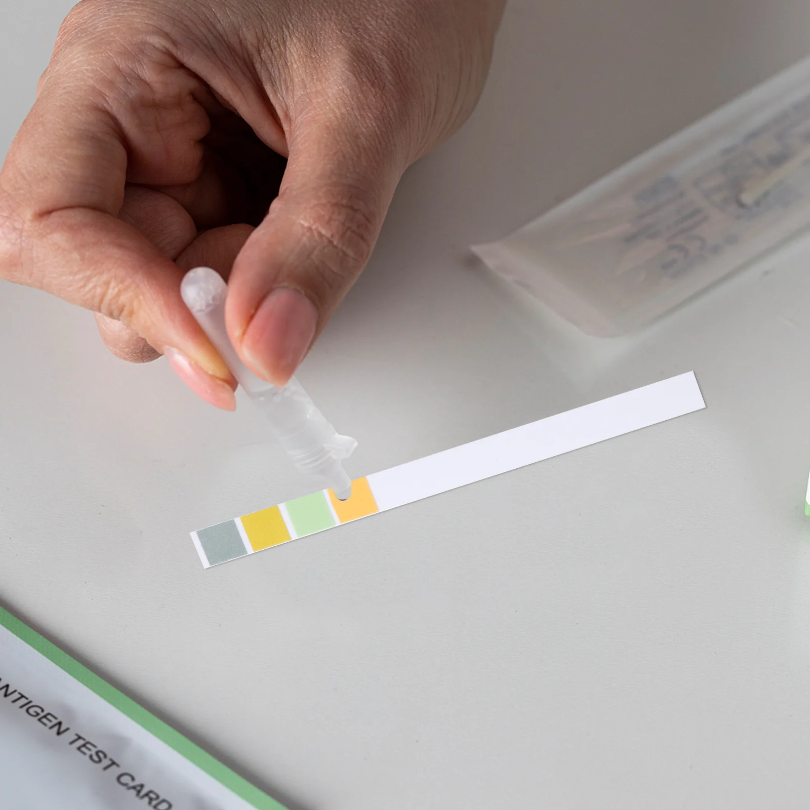 100 قطعة أوراق اختبار القلوية الحمضية 1-14PH متعددة الأغراض ورق اختبار مستوى PH السائل للاستخدام المنزلي الدقيق في الهواء الطلق