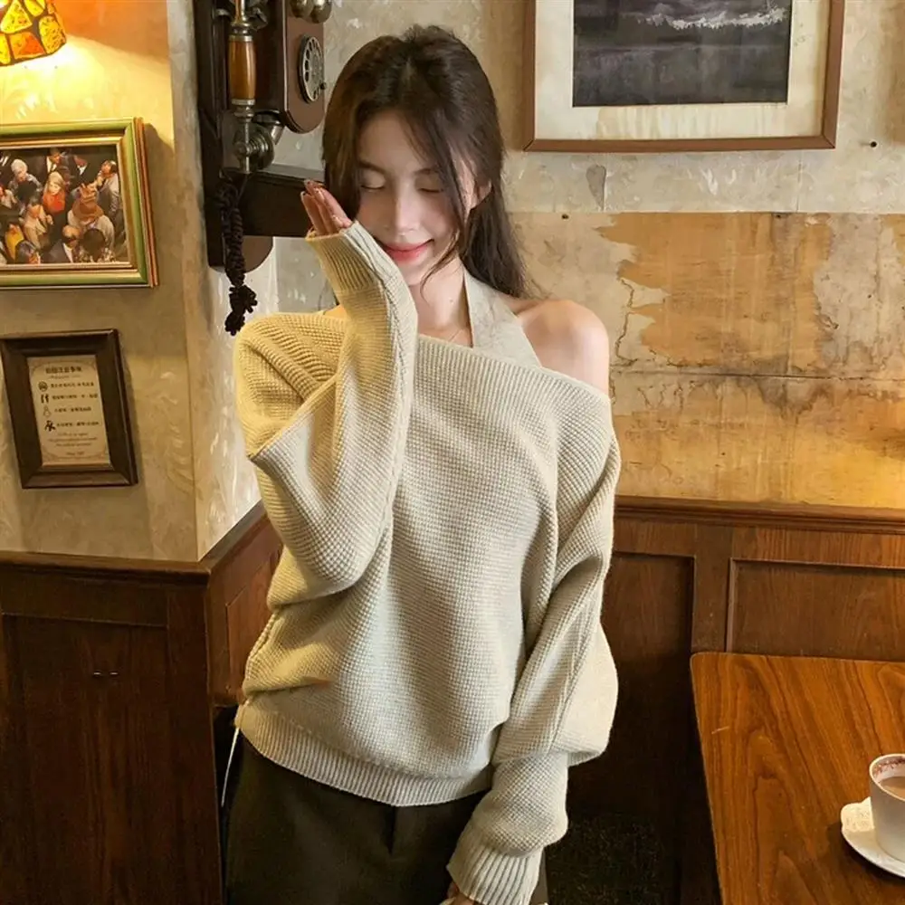 Unique Beautiful Spring Fashion Set One Shoulder Sweater Neck Hanging Vest Two Piece Set Long Sleeve Warm Women's Clothing