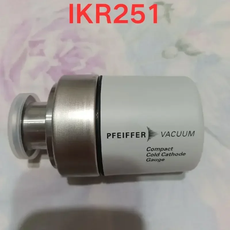 Second-hand test OK  Pfeiffer Original Vacuum Gauge IKR251