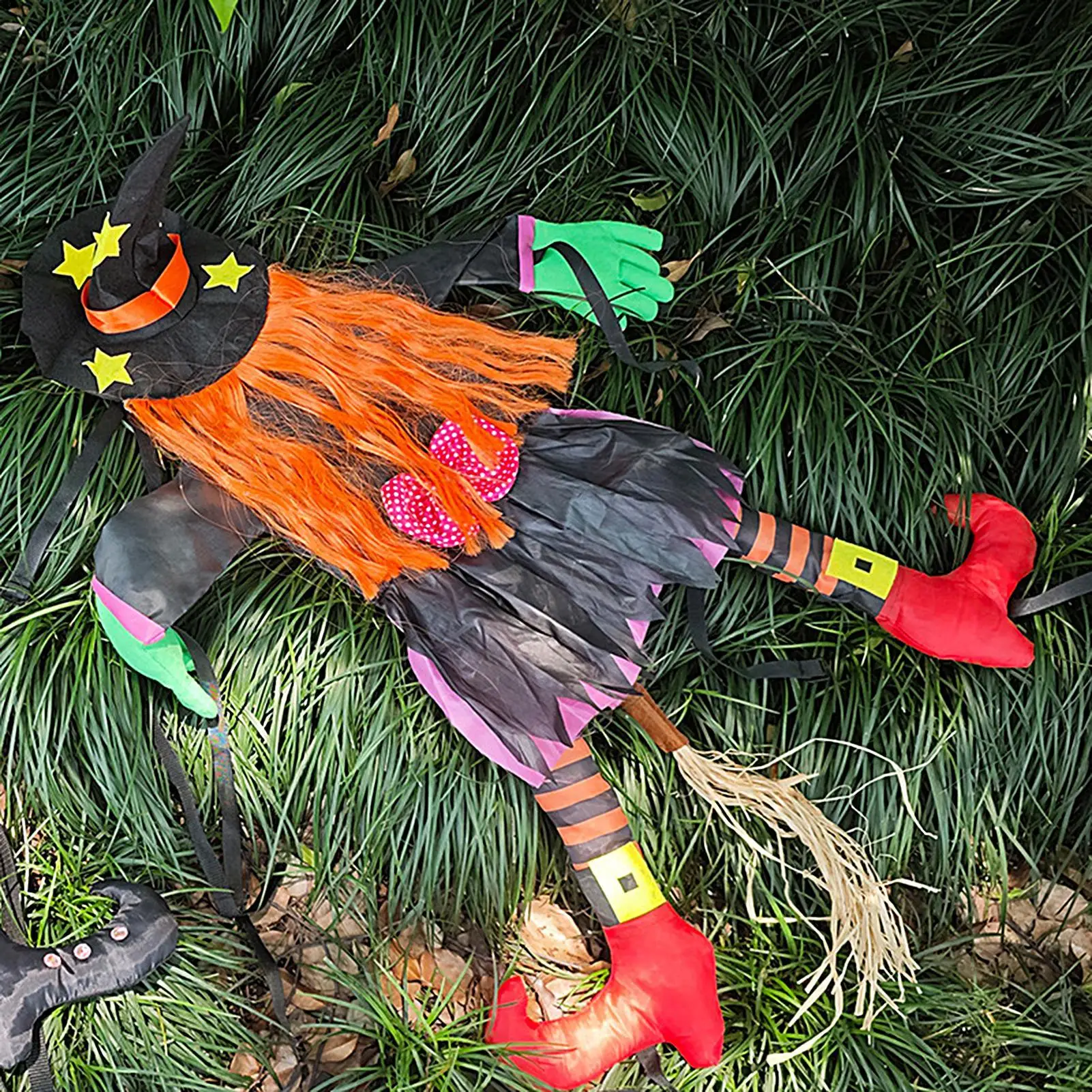 Halloween Witch Crashing Tree Decoration Figurine Outdoor Ornament Crashing Witch For Garden Porch Yard Lawn Fireplace Mantel