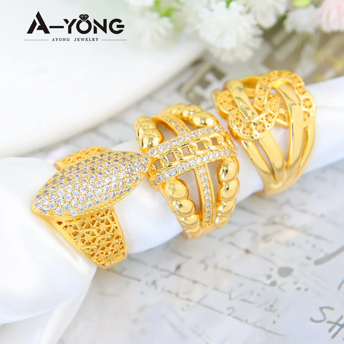 Luxury Dubai Gold Plated Big Ring 21k Gold Color Italian Zircon Cocktail Couples Rings Saudi Women Fashion Event Party Jewelry