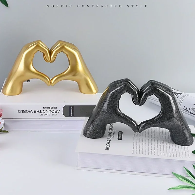 Nordic Style Heart-shaped Love Gesture Statue Abstract Figure Couple Wedding Living Room Desktop Decoration Home Decoration