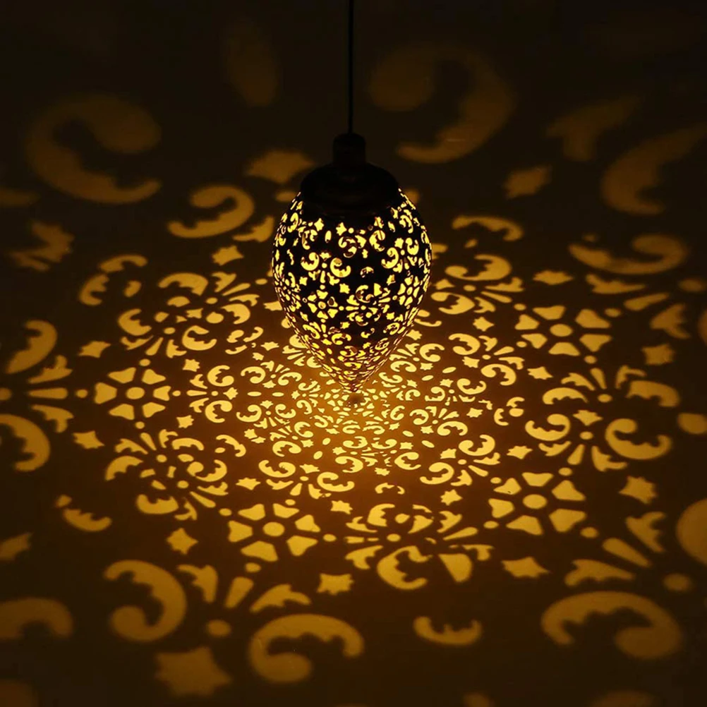 Solar-Laterne aus Schmiedeeisen, hohles Design, zum Aufhängen, für den Außenbereich, Garten, Hof, Licht, energieeffizient, langlebig, warme Atmosphäre, Geschenk, Solar