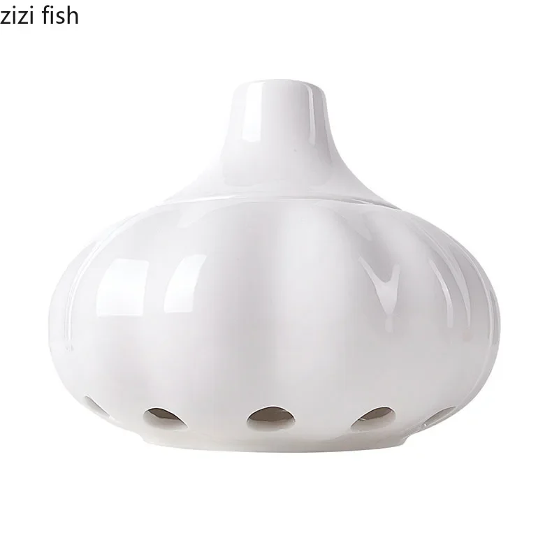 Creative Garlic Shaped Ceramic Storage Jar Solid Color Hollow Out Garlic Ginger Storage Container Kitchen Household Storage Jar