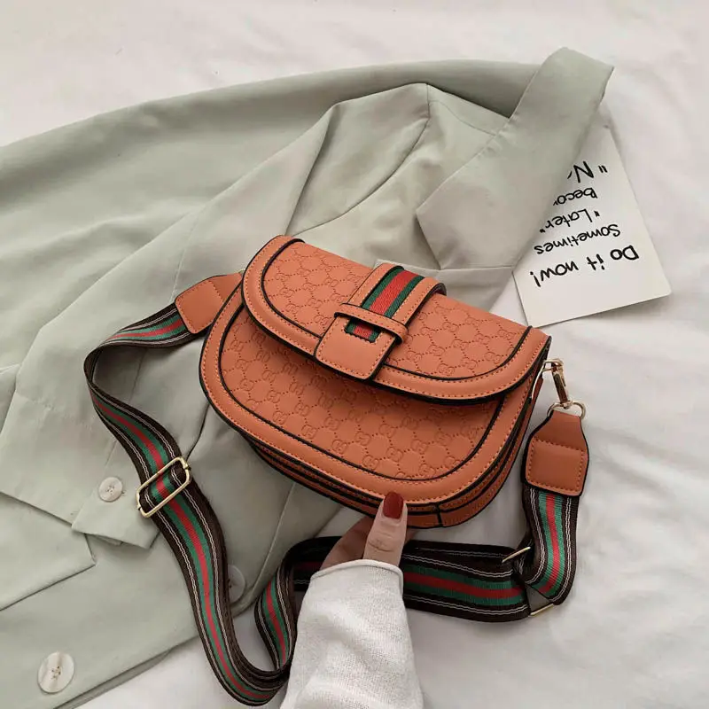

Designer style bag - 2025 new model - High-end, three-dimensional embossed bag - Classic crossbody, saddle-style bag