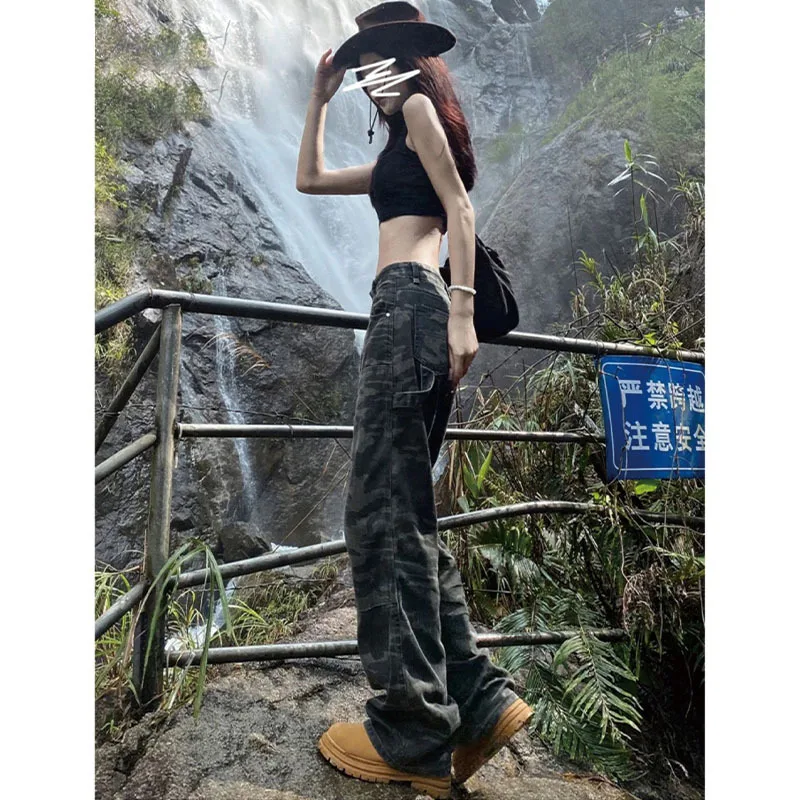 

New camouflage jeans for hot girls that make legs look longer and slimmer2025Army green straight-leg wide-leg pants for petite w