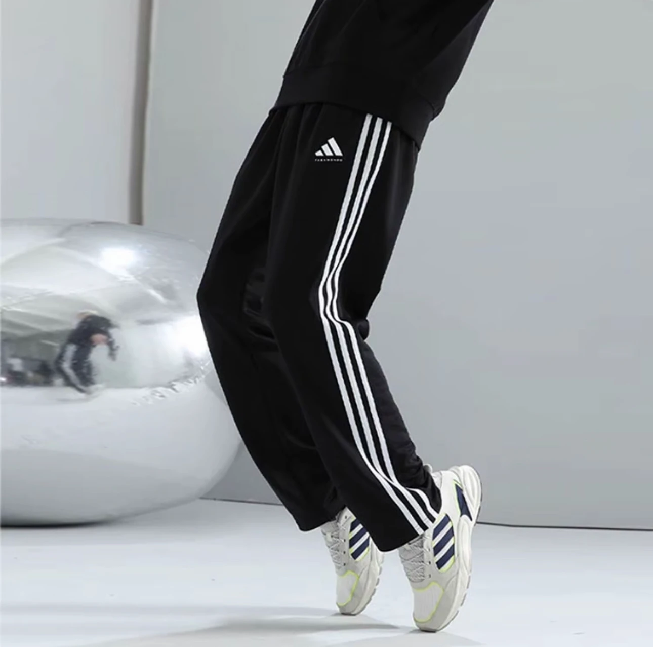 

Adidas Side Striped Elastic Retro Casual Knitted Sports Pants for Both Men and Women in Black TR30PT-BW