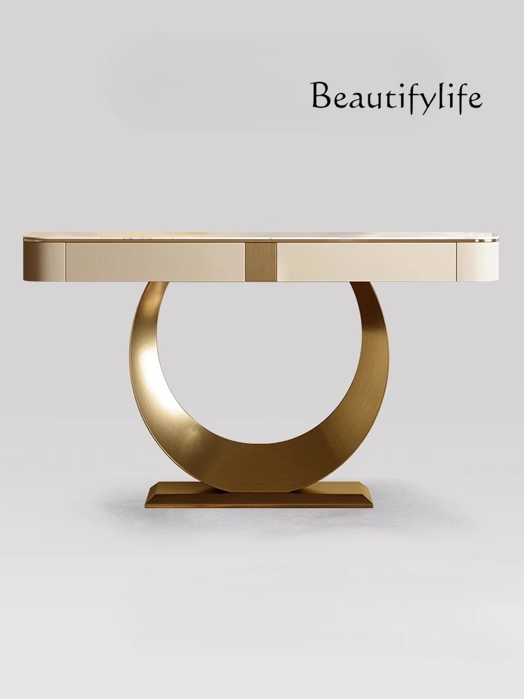 

The entrance table is against the wall, light luxury and high-end sense of entry is opposite the door, corridor slate storage