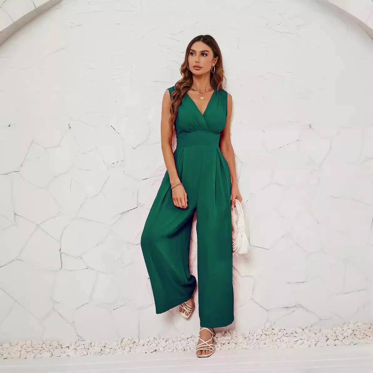 2025 Summer Women's Commuter Sleeveless Fashion V-neck Waist Sleeveless Jumpsuit