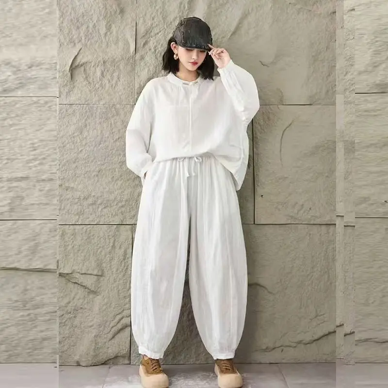 خريف موضة جديدة قطعتين مجموعات ملابس نسائية 2025 جديد الصلبة بلوزات فضفاضة الرجعية النمط الغربي سراويلي حريمي مجموعة