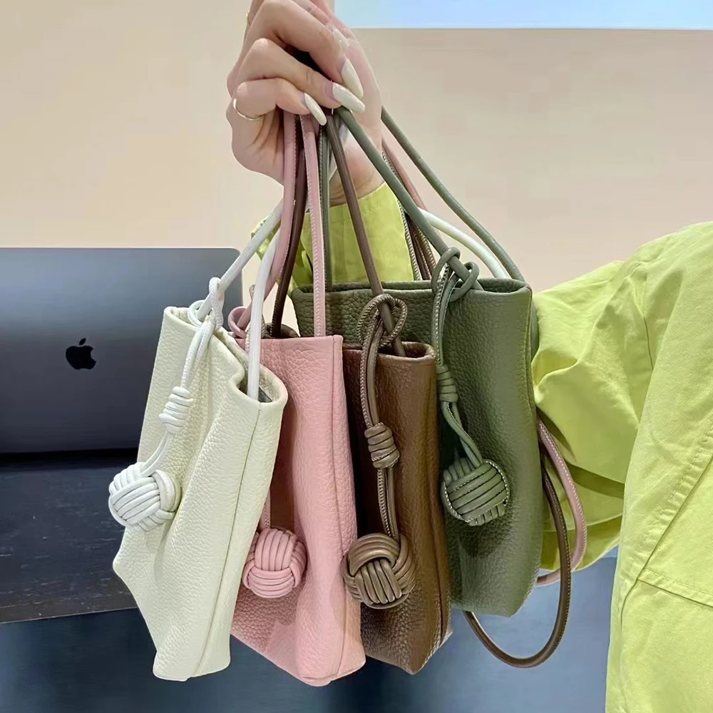 Echt leder kleine Frauen Umhängetasche benutzer definierte Initialen hand gewebte Ball Telefon Schulter tasche personalisieren Name Dame Mini Beutel Geldbörse – Detail 6