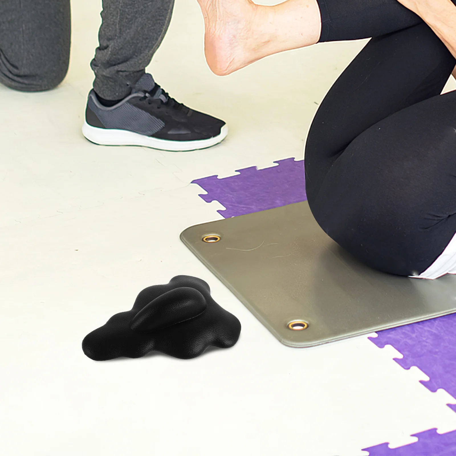 

Pelvic Floor Exerciser Unisex Comfortable Cushion Pelvic Muscle Training Device Massage Function Sports Rehabilitation Gym