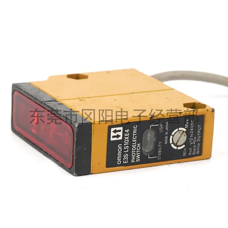 2025 photoelectric sensor นําเข้าเดิมจํากัด reflection ประเภทบริษัทโลหะรูปร่าง E3S-LS10XE4 ฟรีไปรษณีย์