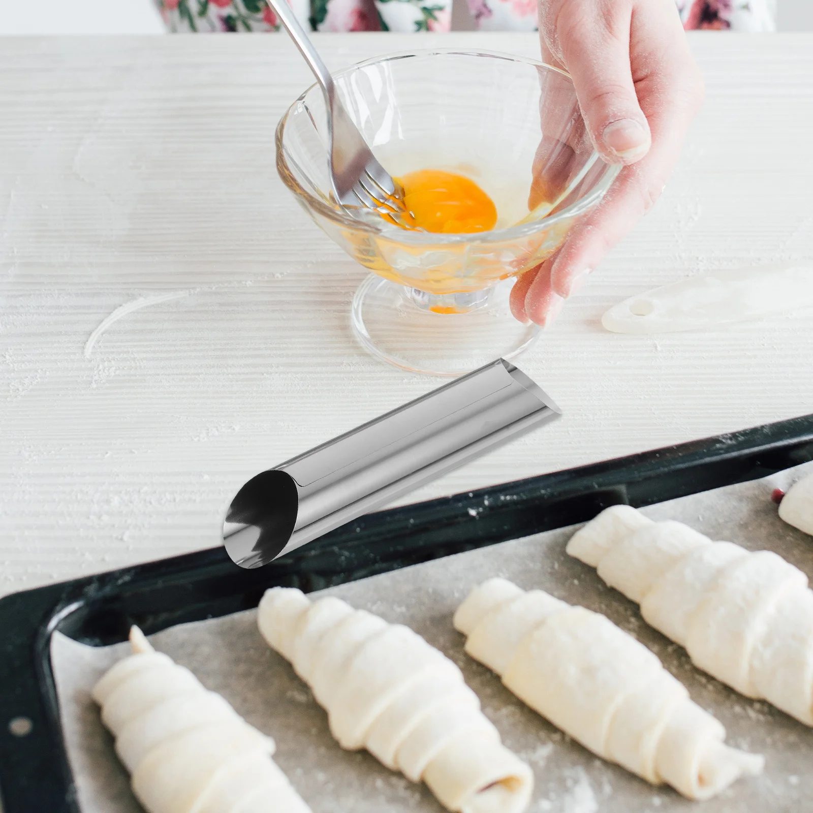 4 قطعة قوالب أنبوب الخبز من الفولاذ المقاوم للصدأ حجم كبير غير لاصق كريم القرن المعجنات أشكال زاوية مزدوجة تصميم مجوف للكرواسون و