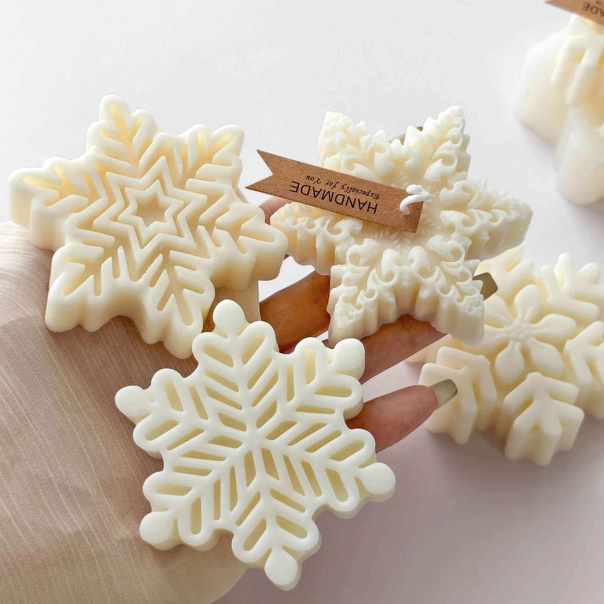 

Christmas Snowflake Silicone Mold DIY Handmade Candle Aromatherapy Soap Resin Plaster Silicone Mould Home Decoration