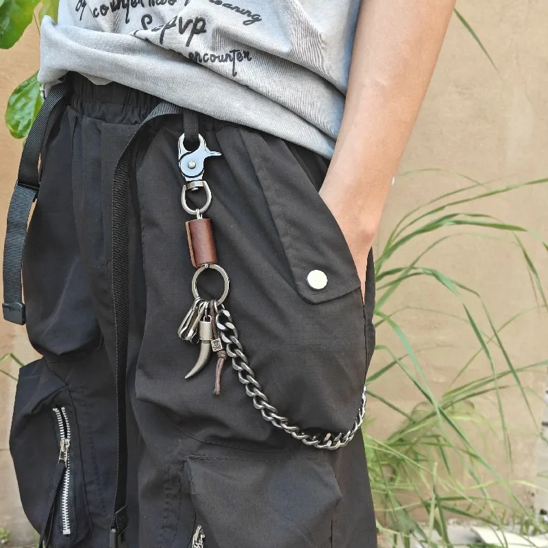 Hosenkette mit Wolfszahn-Anhänger, Schlüsselanhänger, Hip-Hop Street Punk, Legierung, schwarz plattiert, Ketten mit Echtlederhülle, vielseitig einsetzbar – Detail 9
