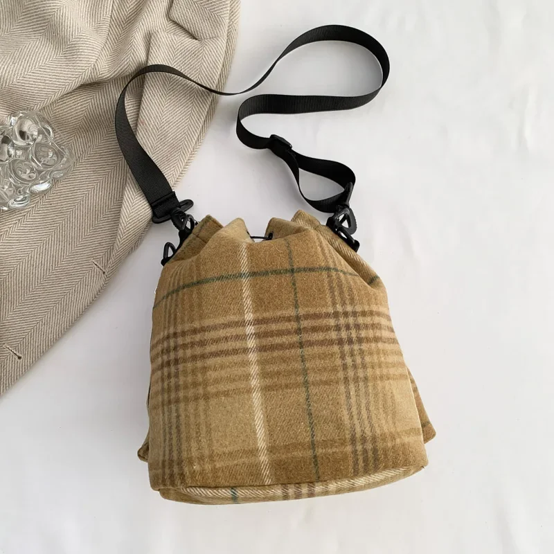 Drawstring Plaid Woolen Fashionable Youth Women's Crossbody Bag Casual Women's Handbag 2024 High-quality Commuting Shoulder Bag