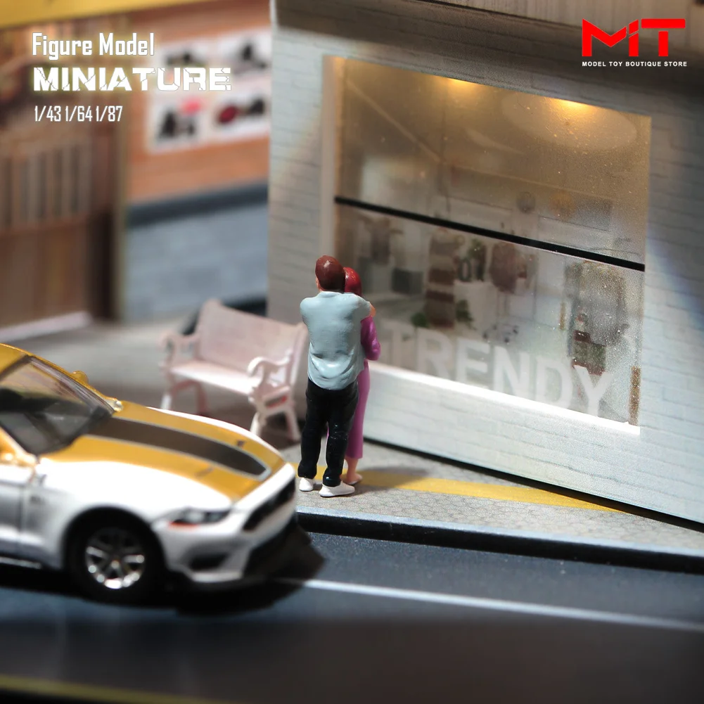 Figuras de miniaturas de pareja embarazada, modelos creativos de fotografía, accesorios de escena para coches de juguete, 1/87, 1/64, 1/43, 1/24