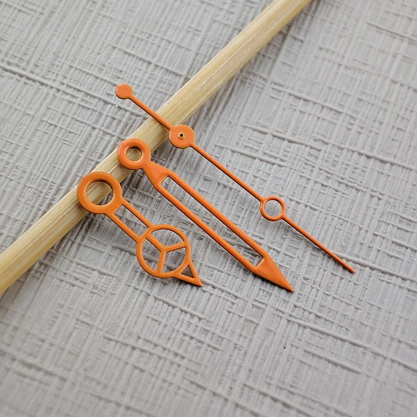 Accessori per orologi con lancette NH35 con lancette scavate a tre colori e senza lancette luminose adatte al movimento NH35/NH36/4R/7S