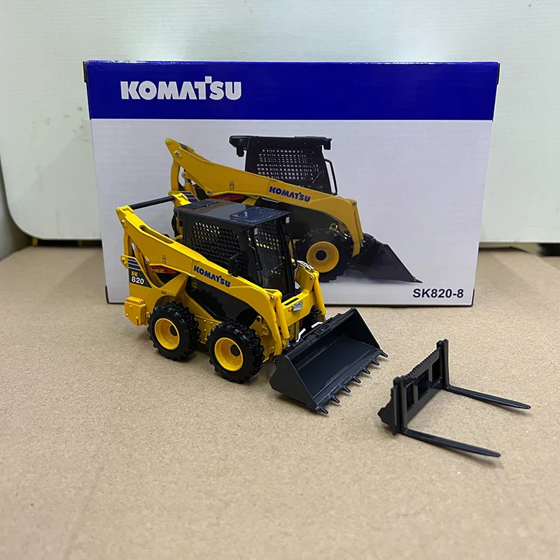 UH8177 1:25 Scale Komatsu SK820-8 Wheel Loader Alloy Car Model Collection Ornaments