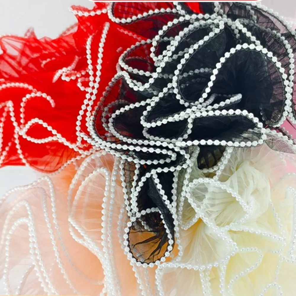 

New Style Spray Yarn Wrapped Flower Packaging Material Pearl Edge Plain Edge Wave Mesh Hand Bouquet Valentine's Day Bouquet