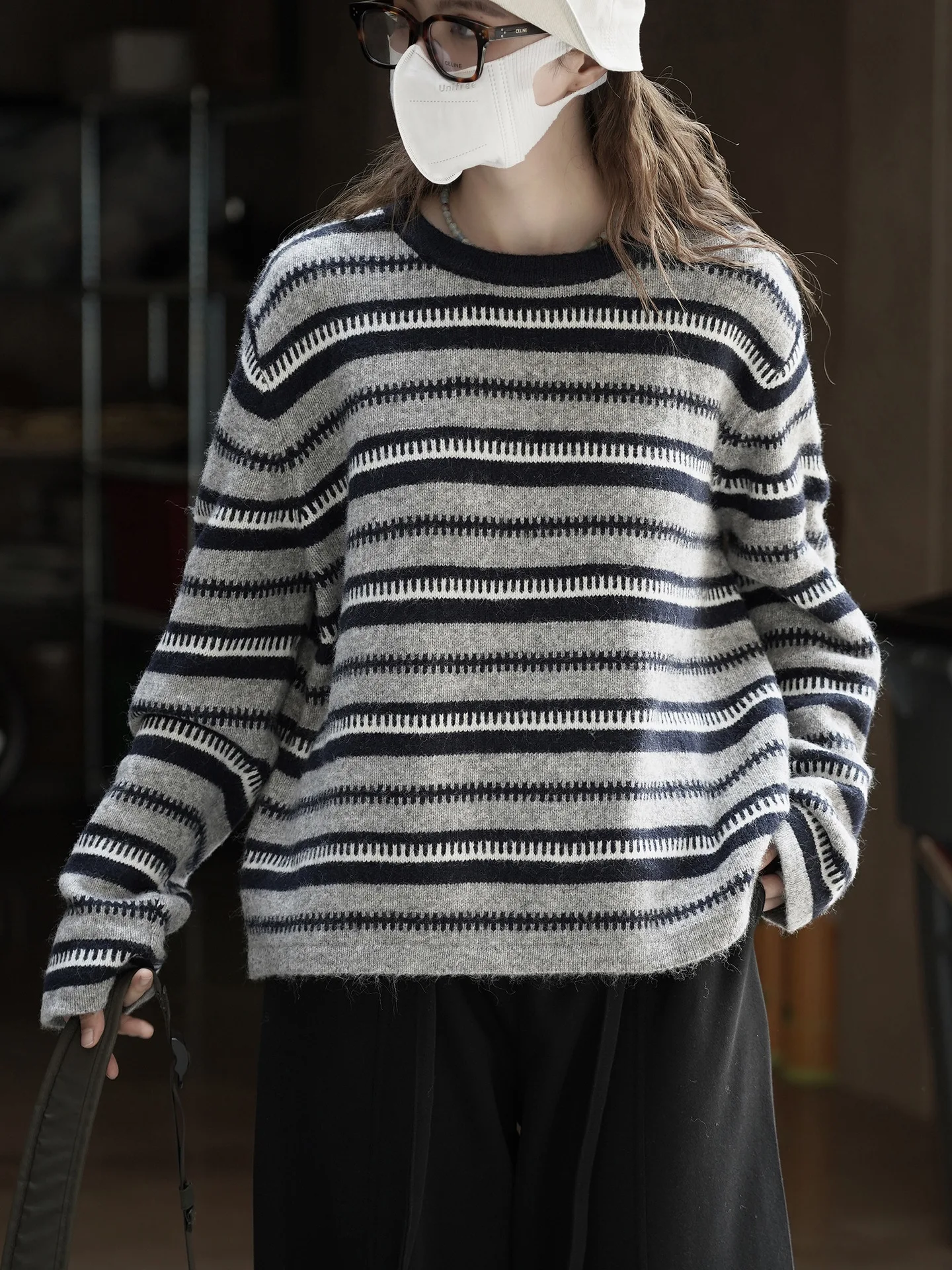 

Simple retro gear mechanism striped wool sweater soft and comfortable top for women