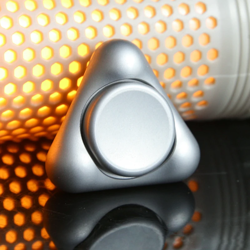 3-Punkt-Gyro-Rotator aus Edelstahl, Fidget-Spinner – zur Stressabbau und -fokus – leises EDC-Taschenspielzeug für Erwachsene, Angstzustände, ADHS