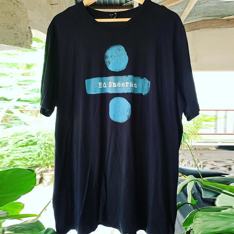 

Ed Sheeran Singing Singer Short Sleeve T-Shirt Post-Punk American Vintage Versatile Half Sleeve Tide