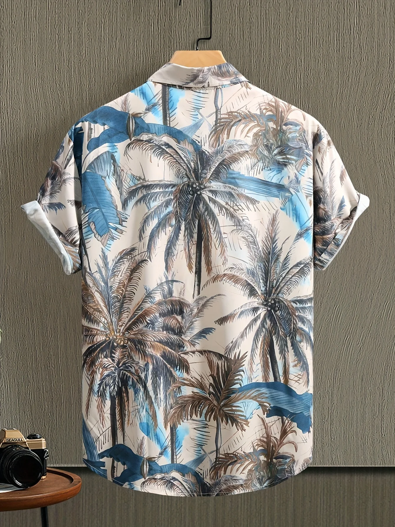 The new men's short-sleeved shirt for summer 2025 is breathable lightweight casual and fashionable with 3D printed beach wear