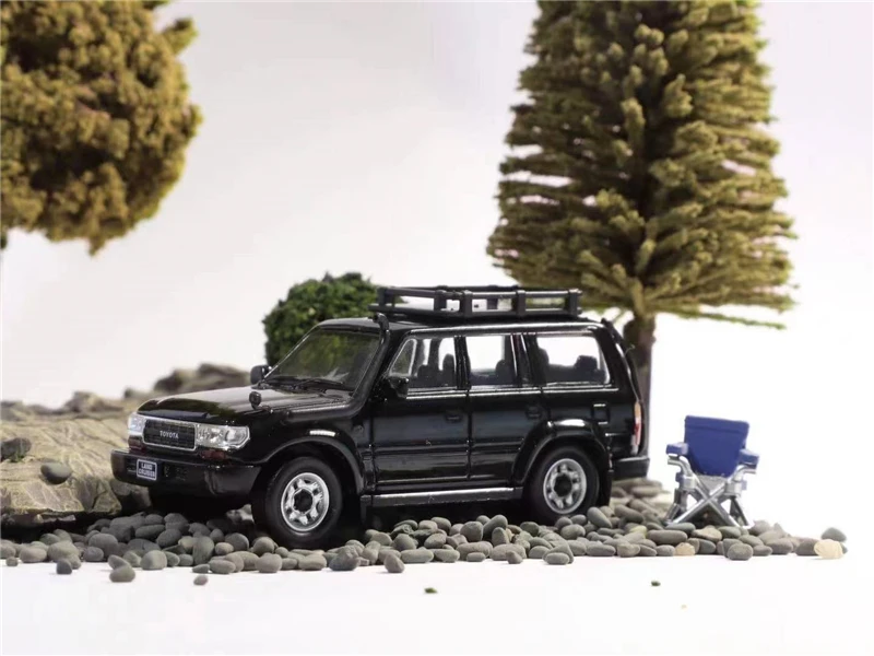 Master 1:64 Land Cruiser LC80 Black Diecast Model Car