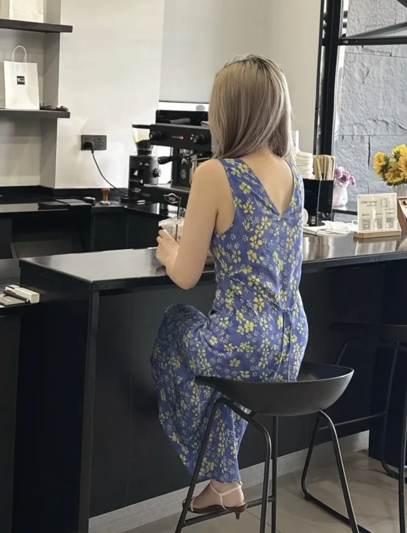 Niebieska Letnia · Francuski Retro Nadruk Seksowna Sukienka Bez Rękawów z Jedwabiu z Głębokim Dekoltem w Serek i Asymetrycznym Krojem, Niebieska Sukienka Wakacyjna Bez Rękawów w Kwiaty