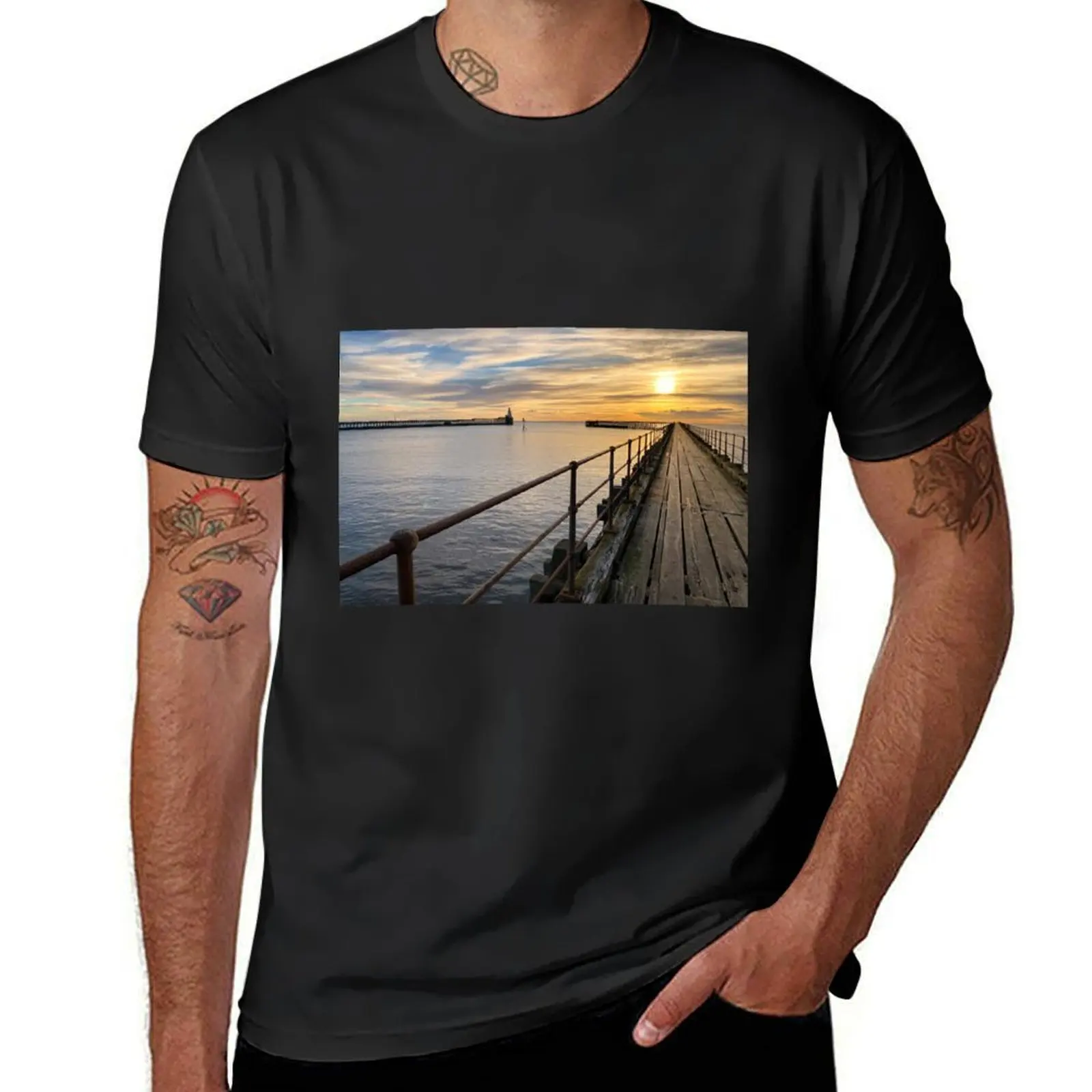 January sunrise at the mouth of the River Blyth - Landscape T-Shirt animal prinfor boys quick-drying T-shirt men