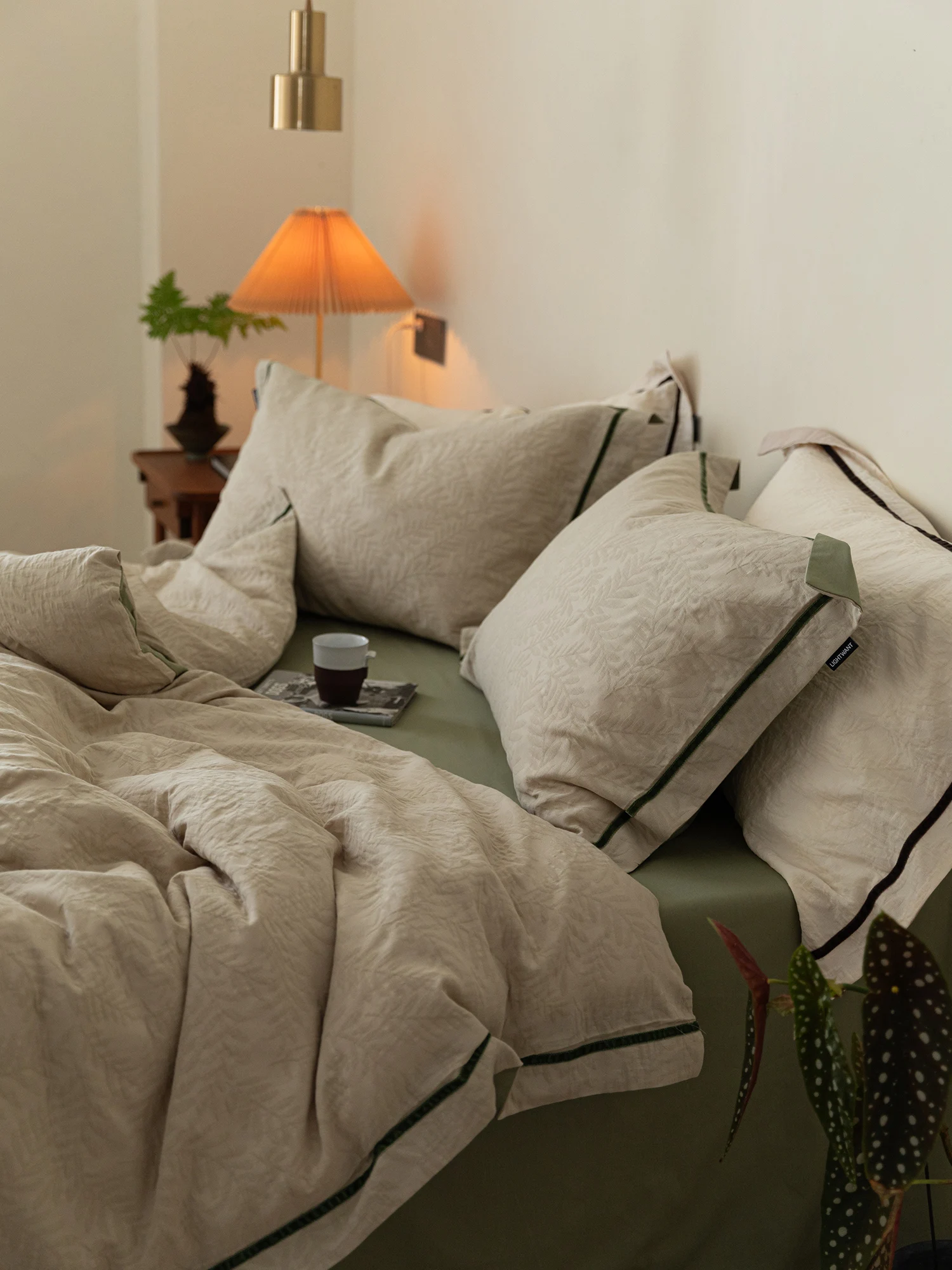 2026 New Premium Blogging Style Pure Cotton 60-Thread Count Washed Cotton Embroidered Four-Piece Bedding Set Quilt Cover Sheet