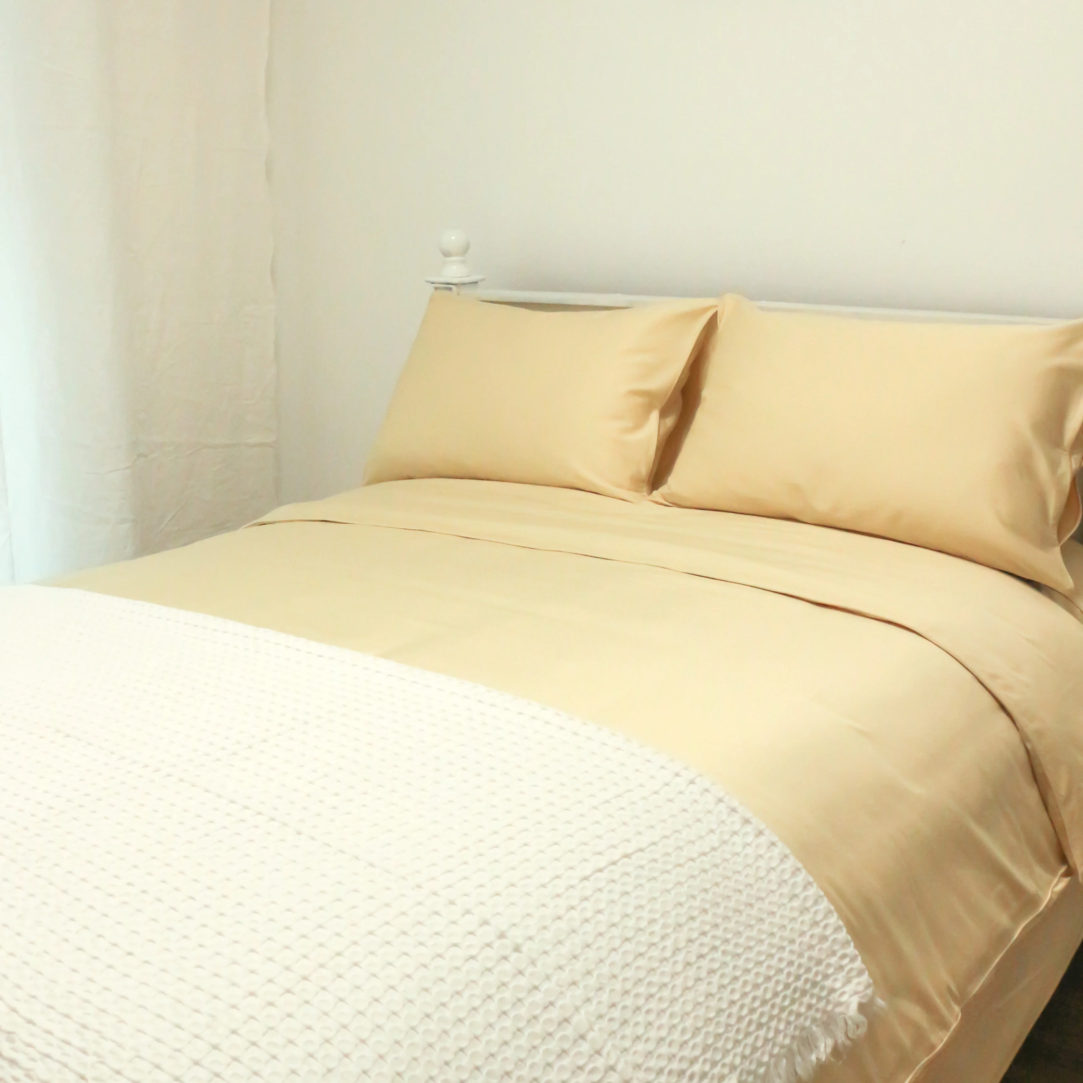 

Ready to Ship Silky 65% Bamboo 35% Cotton 400T Bed Sheets & Duvet Cover Set Classic Woven Instant Shipment