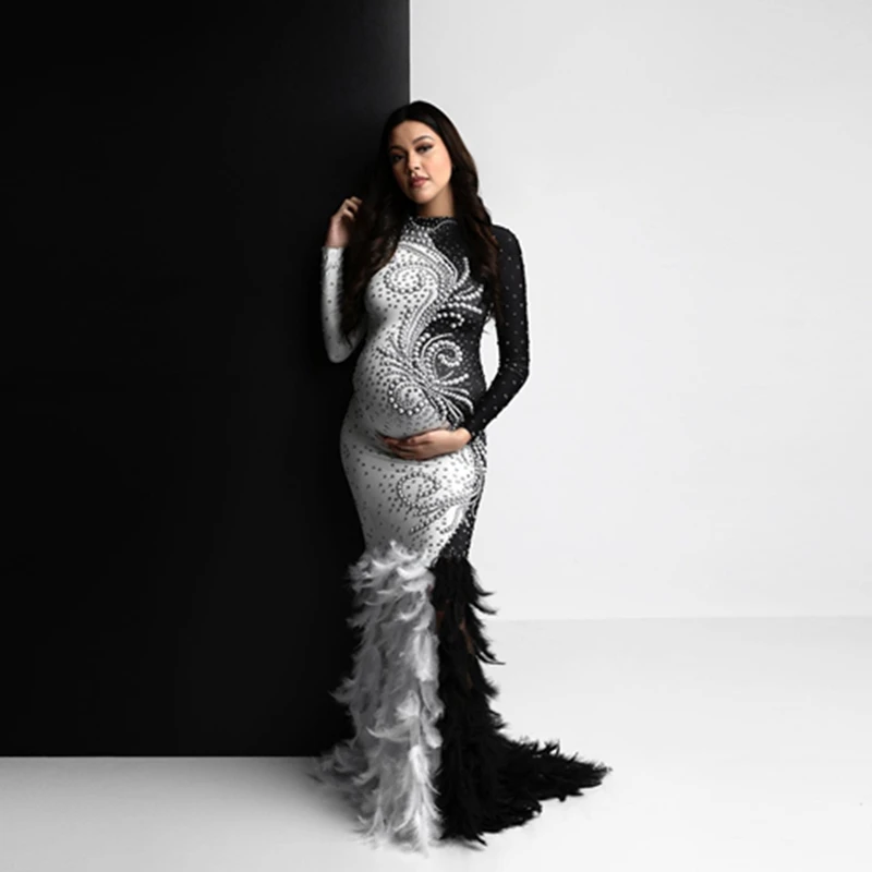 

Luxury Pearls Beading Mermaid Maternity Dresses High Neck Long Sleeves Black & White Feathers Pregnant Women Gowns