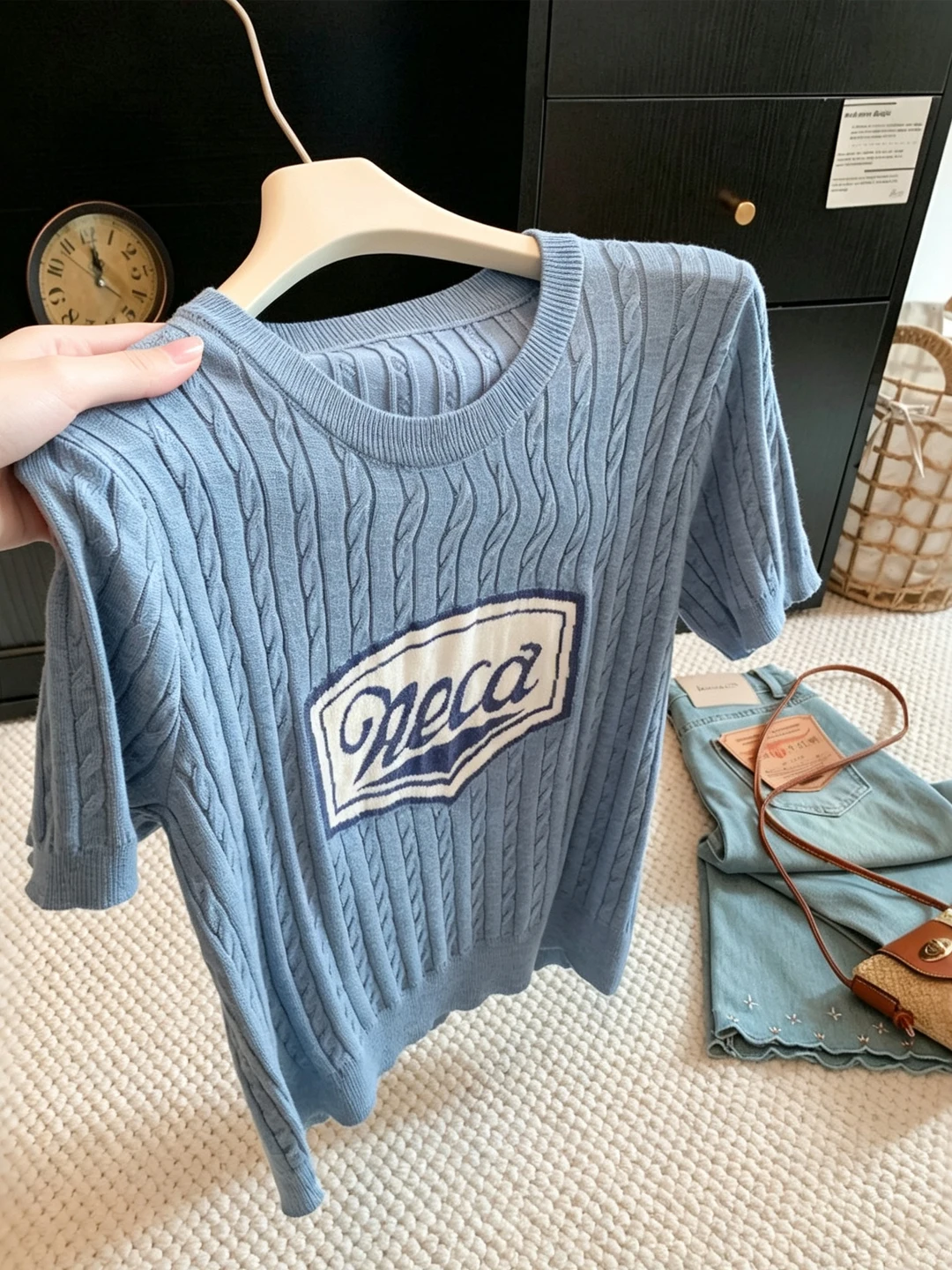 韓国風ニットTシャツ レディース 半袖 刺繍文字 テクスチャード ツイスト 女性用 夏用 ソフトポリエステル繊維 通勤用 1