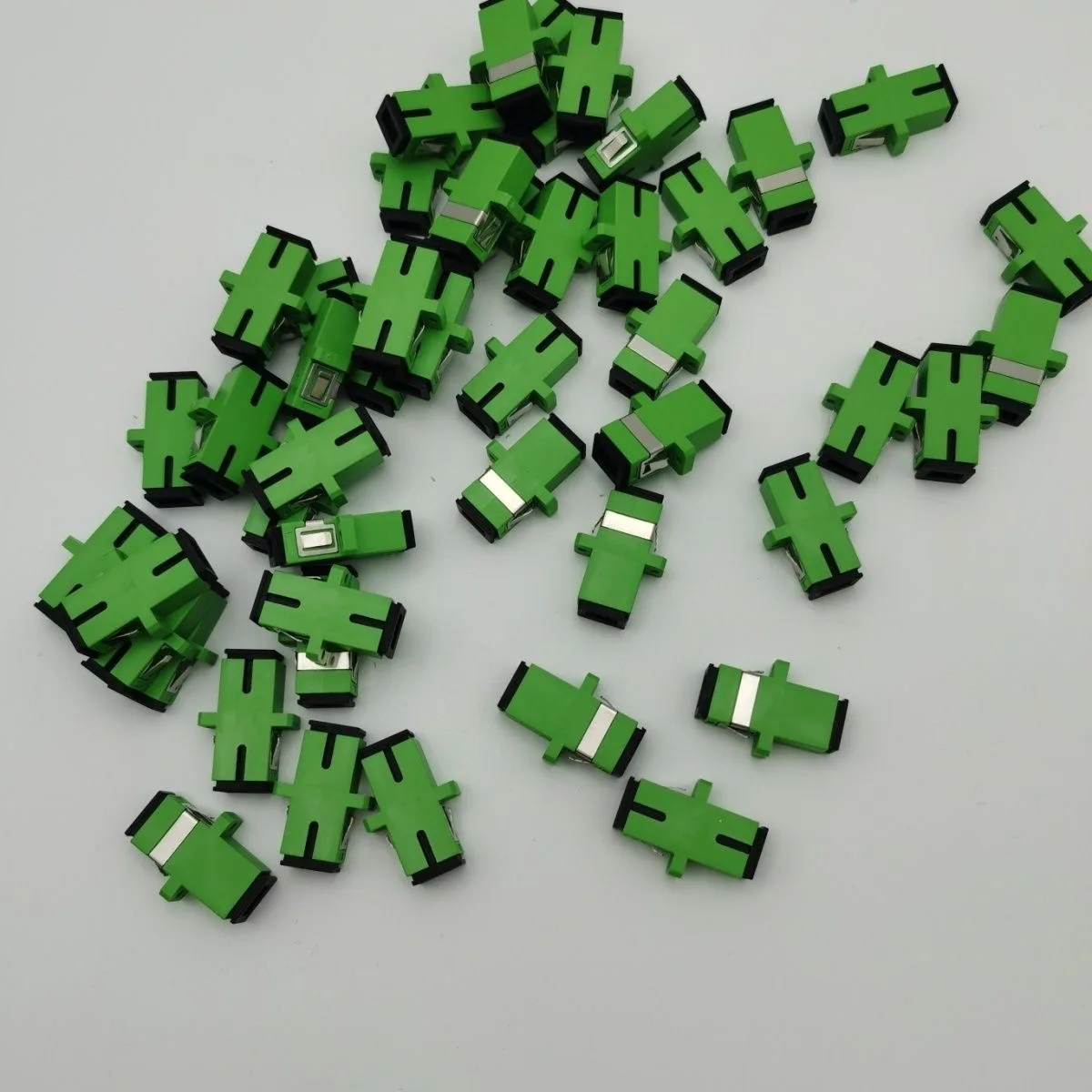 Adaptador de fibra óptica SC/APC 100 Uds SM Simplex SC APC verde SX conector acoplador de fibra óptica de plástico monomodo SC-SC FTTHELINK