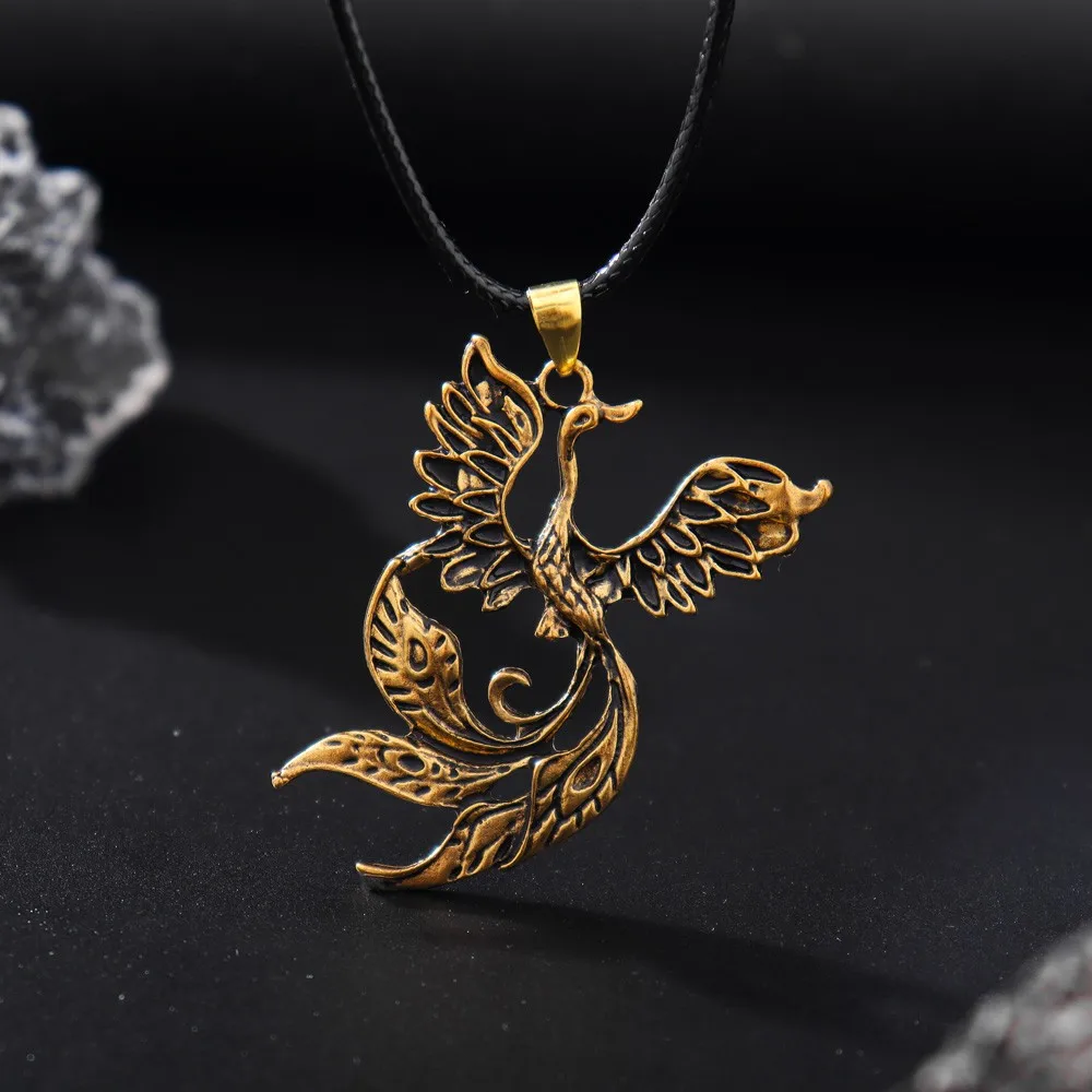 New Phoenix Pendant Animal Necklace Medal Necklace Wholesale Items Vintage Accessories Mens Jewellery Necklace