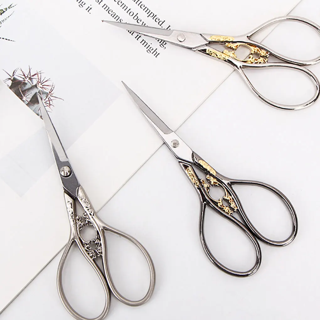 

Easy To Sewing Scissors For Tailors And Needlework Enthusiasts Wide Application Embroidery Scissors Flower sissors brown