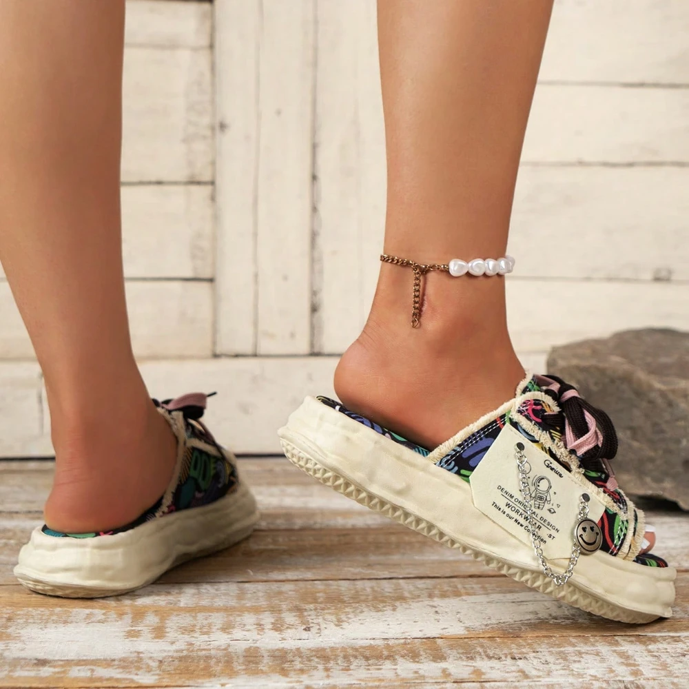 Fashionable Wedge Slide Sandals Women All Over Print Lace-up Front Metal Chain Decor Sandals