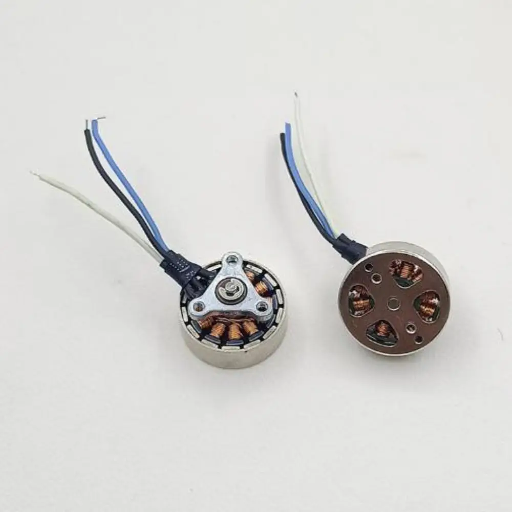 1/2 pz Nuovo 2750KV L900 Parti Del Motore Brushless In Metallo 10 Stili PRO E88 Quadcopter Modello 2 Canali 1503 Motore Brushless