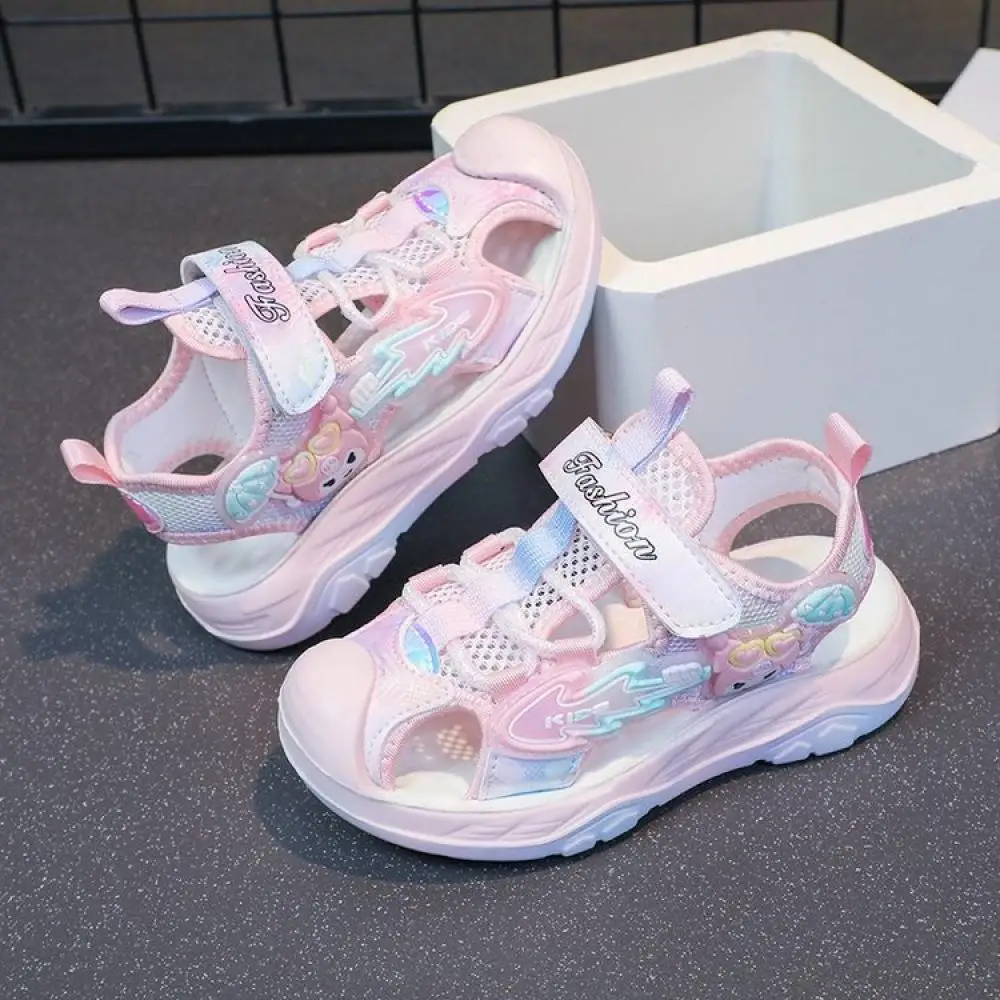 

Sanrio новые сандалии Kuromi для девочек, летние детские студенческие спортивные сандалии с героями мультфильмов, пляжная обувь для отдыха с мягкой подошвой