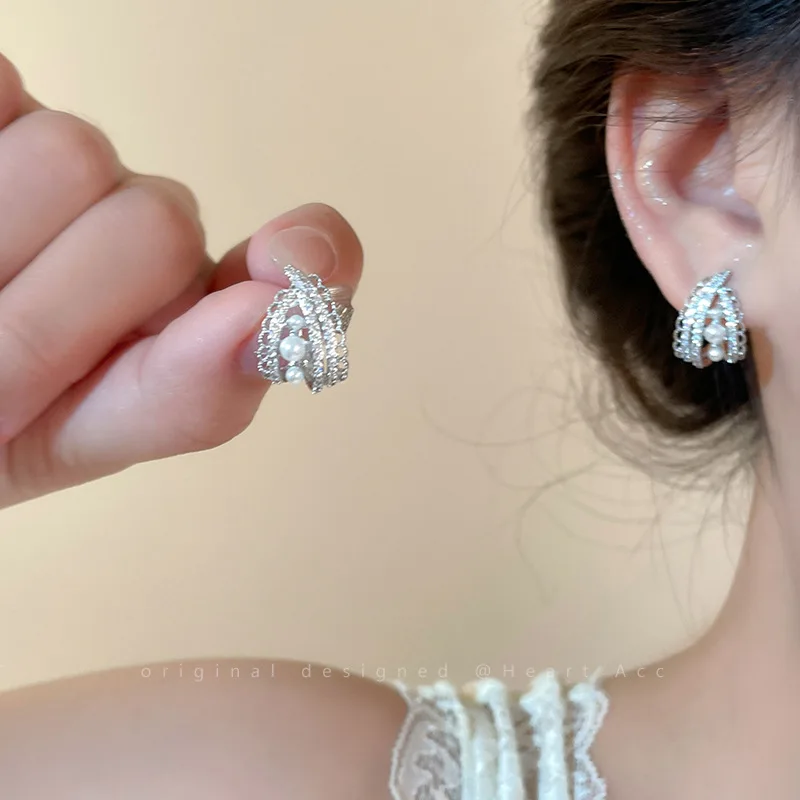 French style Unique Elegance Luxury with a touch of sophistication High-end feeling Temperament Versatile  Alloy Earrings