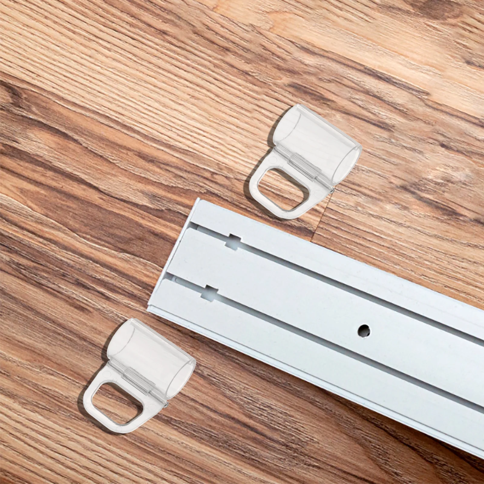 

4Pcs Window Shade Clips Clear Cordless Roller Shade Pull Handles for Home Office Blinds Cordless Handles Vertical Blinds Clips