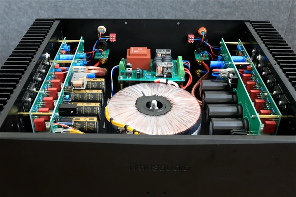 

160 Вт * 2/8 Ом 320 Вт * 2/4 Ом GOLDMAND Схема HiFi 2-канальный пост-усилитель мощности G9. С односторонним балансом 2 входа MJL3281A 1302A